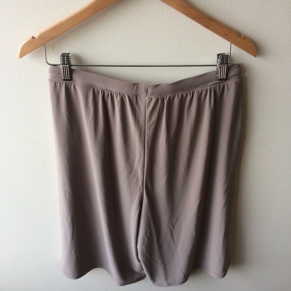 Nina Leonard Casual Drawstring Shorts - Picture 5 of 11